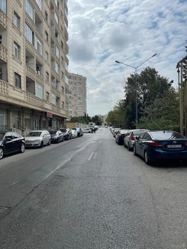Satılır 2 otaqlı mənzil 100 m²