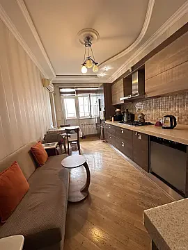 Kirayə verilir 3 otaqlı mənzil 165 m² — Bakı, 8-ci mikrorayon 3 otaq 165.00 m²