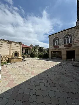 Satılır 7 otaqlı həyət evi 300 m² — Bakı, Binəqədi 7 otaq 300.00 m²