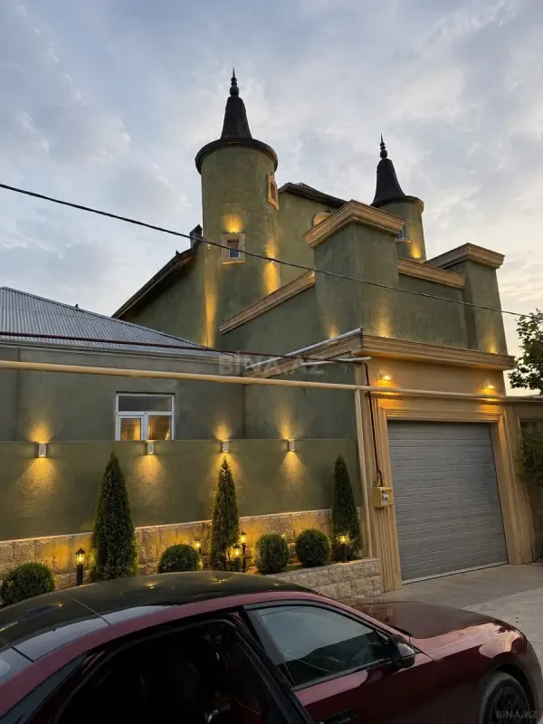 Satılır 5 otaqlı həyət evi 350 m²