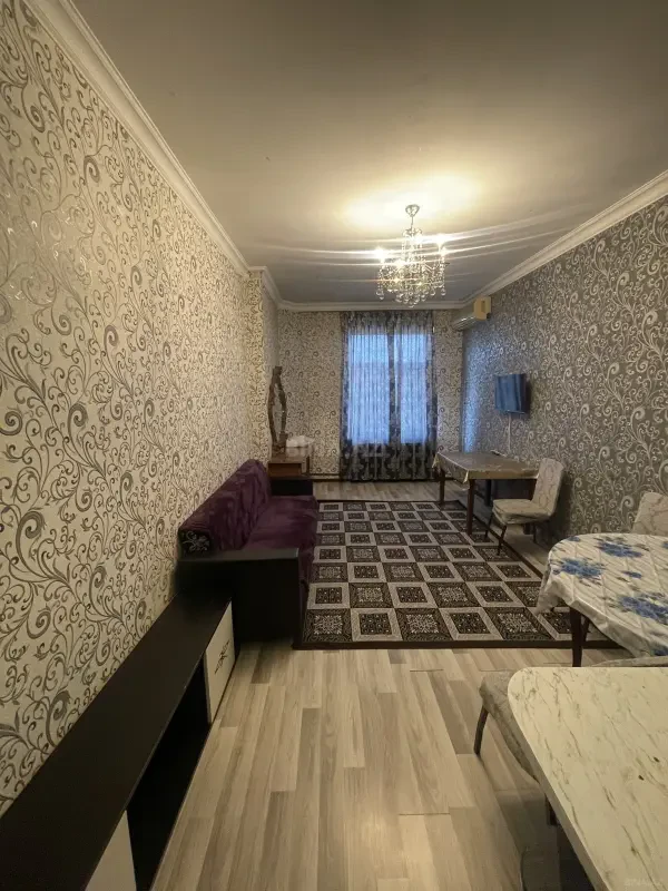 Kirayə verilir 2 otaqlı mənzil 65 m²