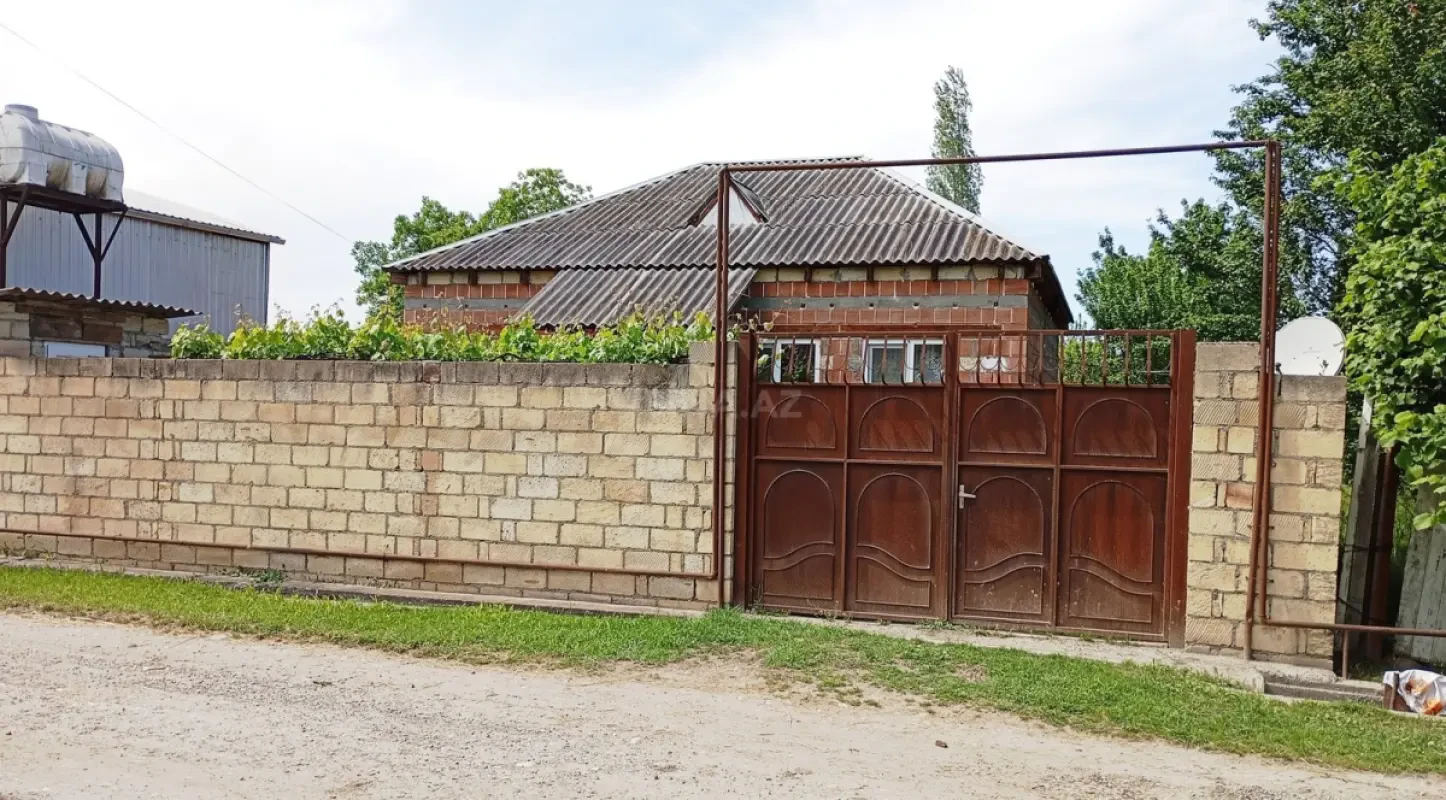 Satılır 3 otaqlı həyət evi 64 m²