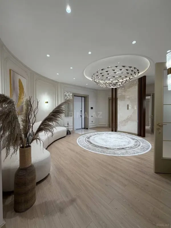 Kirayə verilir 3 otaqlı mənzil 190 m²