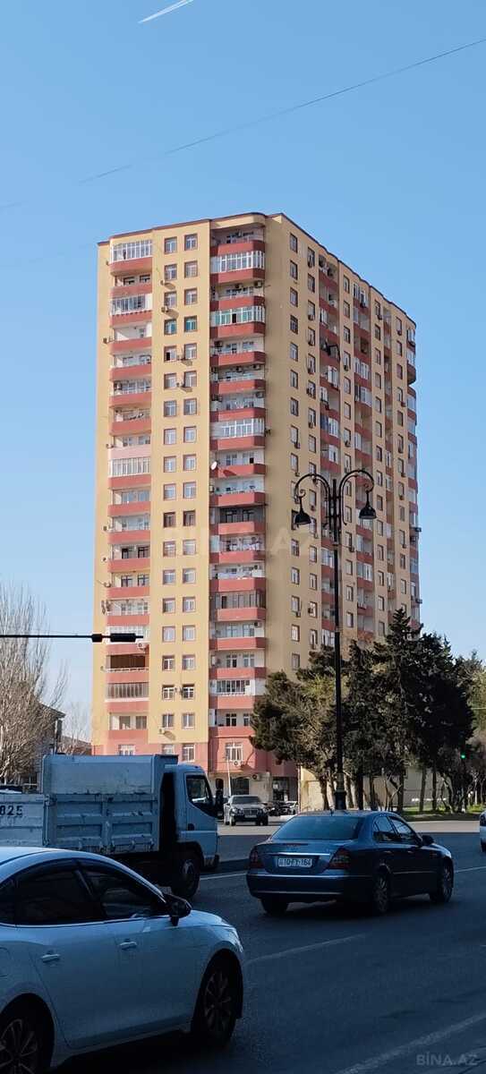 Satılır 3 otaqlı mənzil 82 m²