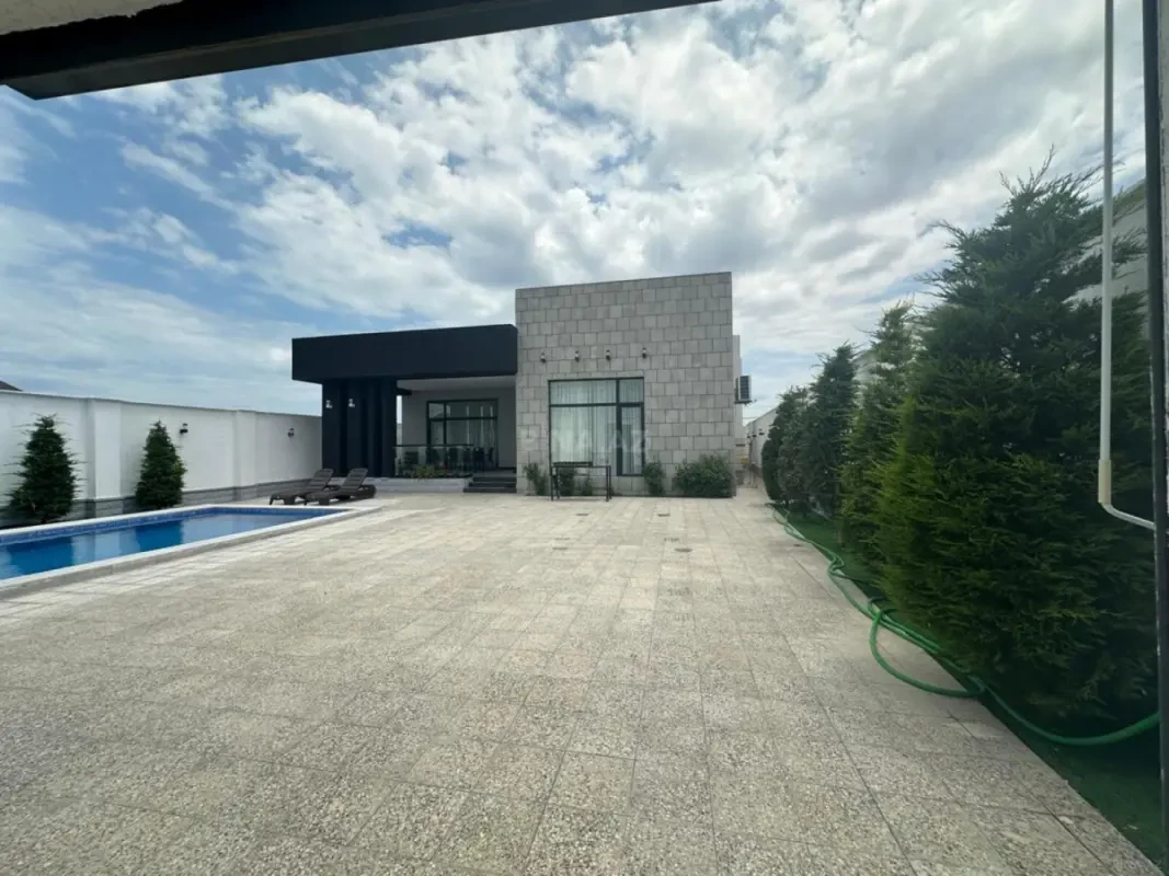Kirayə verilir 4 otaqlı həyət evi 135 m²