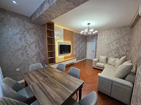 Kirayə verilir 2 otaqlı mənzil 75 m² — Bakı, Memar Əcəmi yanı 2 otaq 75.00 m²