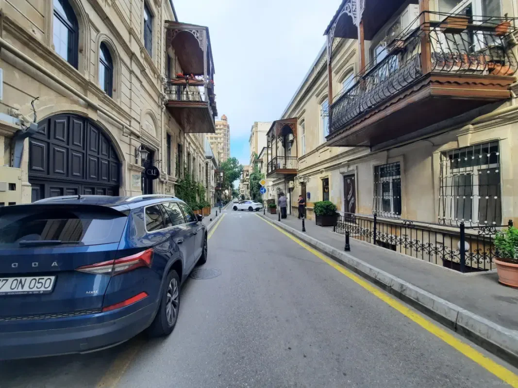 Satılır 3 otaqlı mənzil 83 m²