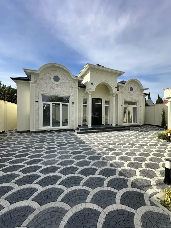 Satılır 4 otaqlı həyət evi 130 m²