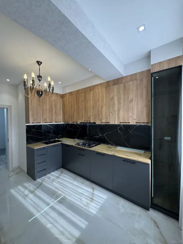 Satılır 2 otaqlı mənzil 72 m²