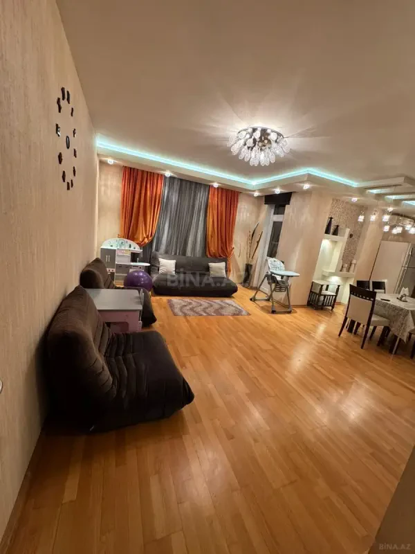 Kirayə verilir 3 otaqlı mənzil 125 m²