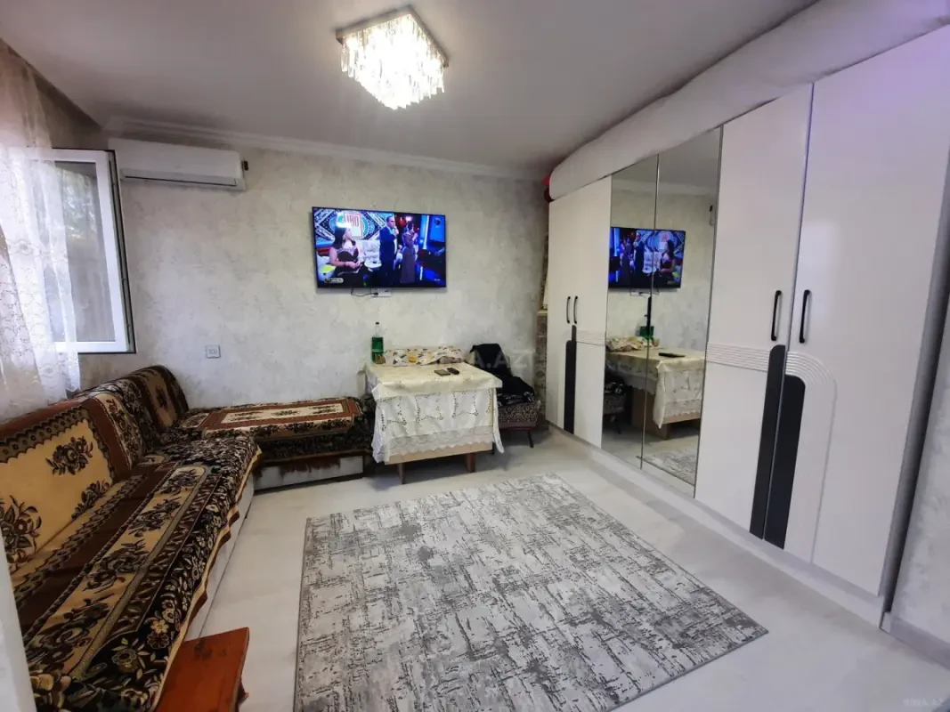 Satılır 1 otaqlı həyət evi 30 m²