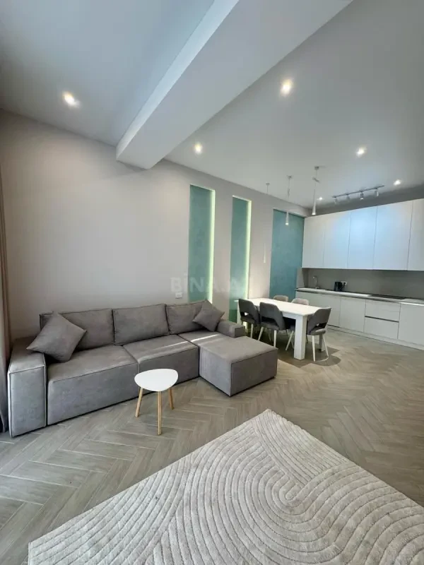 Satılır 2 otaqlı mənzil 76 m²