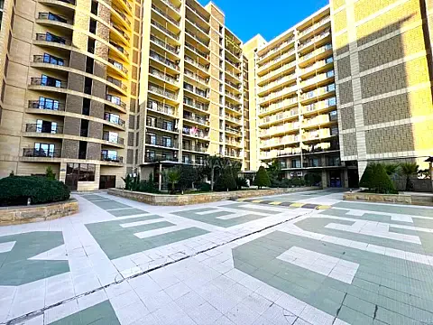 Satılır 3 otaqlı mənzil 138 m² — Bakı 3 otaq 138.00 m²