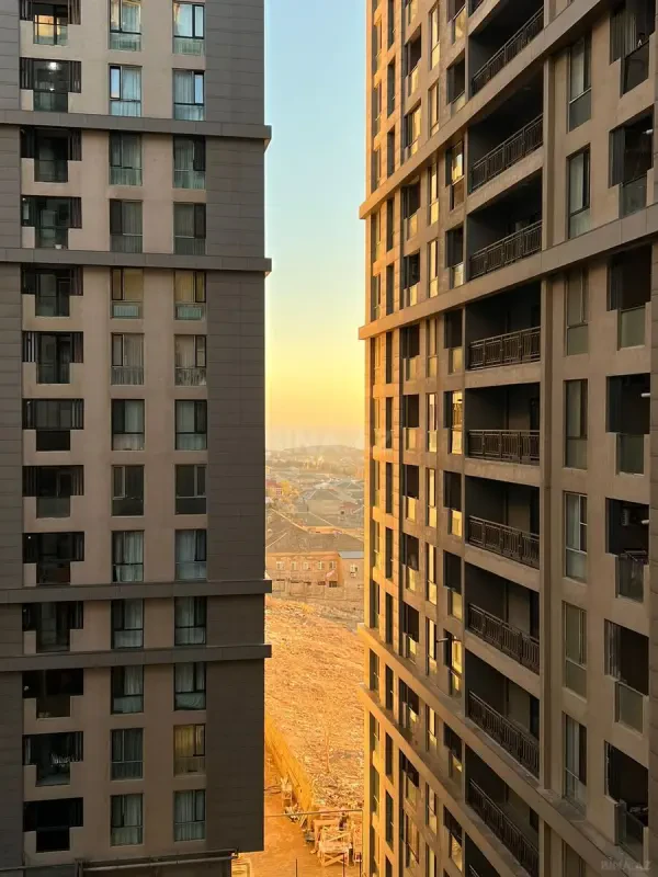 Satılır 3 otaqlı mənzil 126 m²