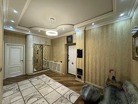 Satılır 3 otaqlı mənzil 131 m² — Bakı, Həzi Aslanov qəs. 3 otaq 131.00 m²