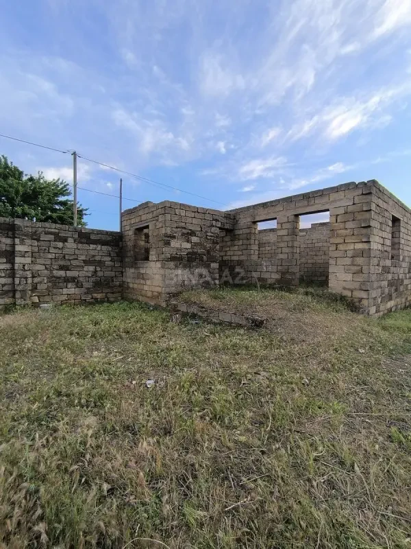 Satılır 2 otaqlı həyət evi 80 m²