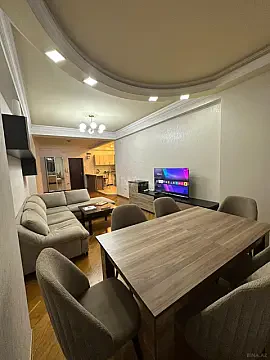 Kirayə verilir 3 otaqlı mənzil 110 m² — Bakı 3 otaq 110.00 m²