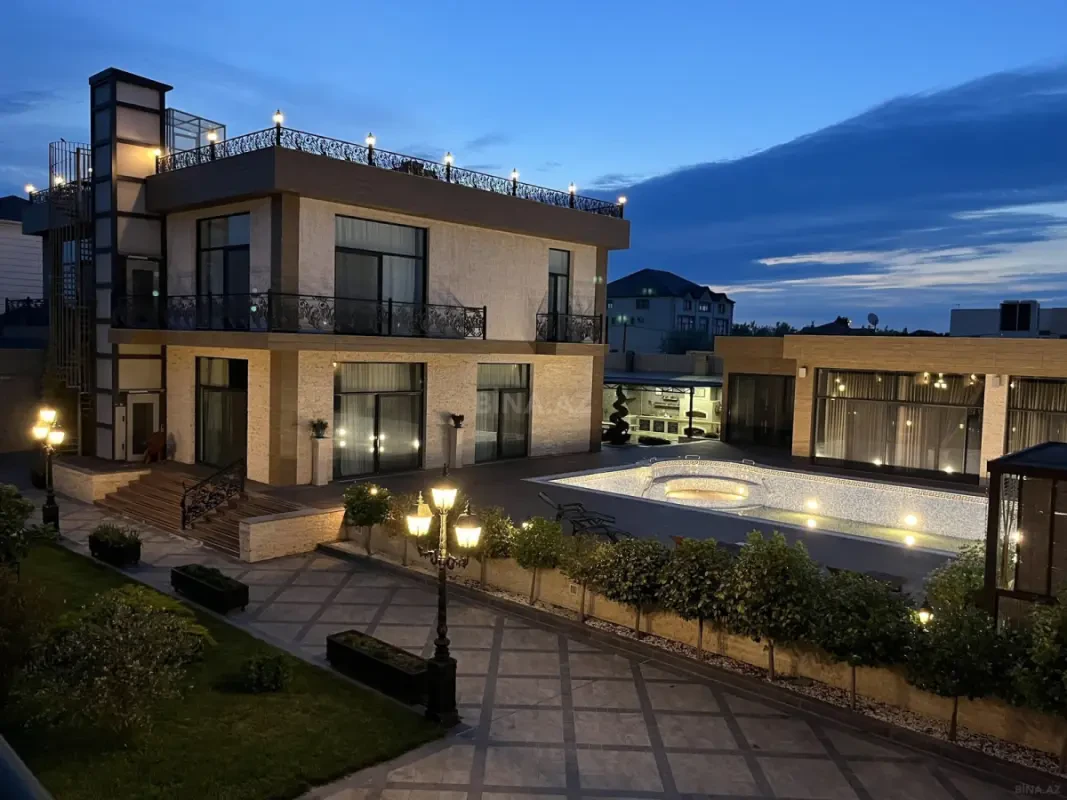 Kirayə verilir 8 otaqlı həyət evi 750 m²