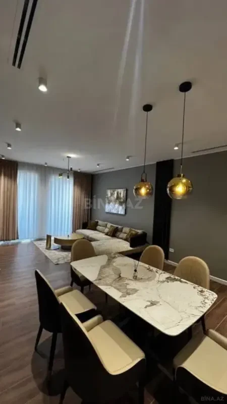 Kirayə verilir 2 otaqlı mənzil 75 m²