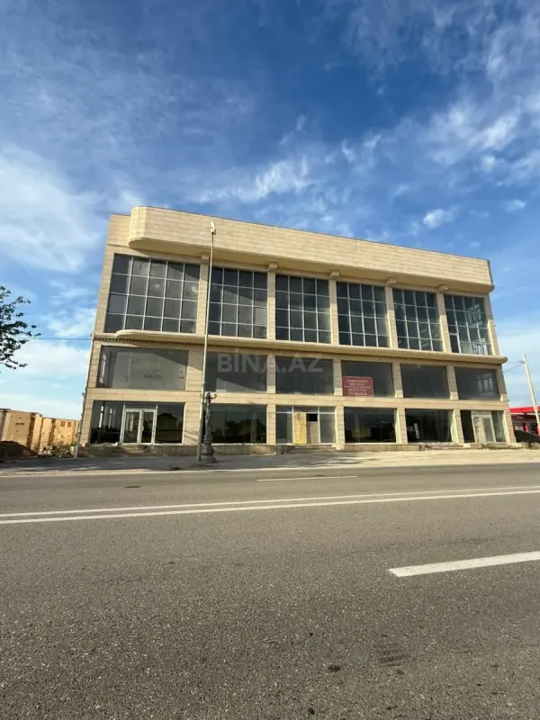 Kirayə verilir obyekt 630 m²
