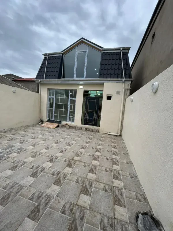 Satılır 3 otaqlı həyət evi 130 m²