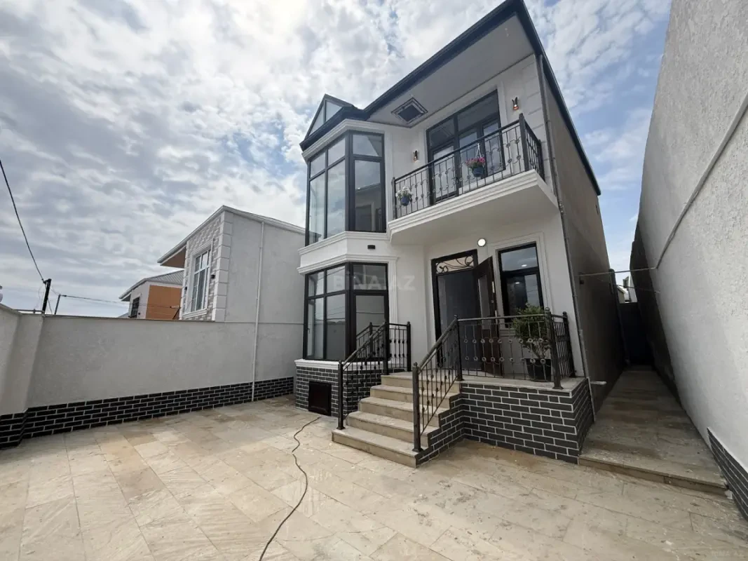 Satılır 4 otaqlı həyət evi 140 m²