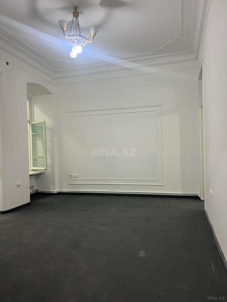 Kirayə verilir 4 otaqlı ofis 130 m²