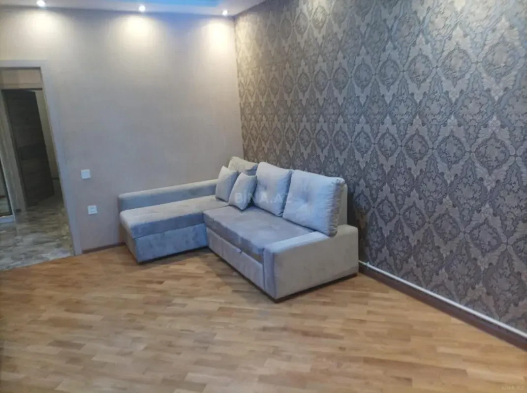 Kirayə verilir 2 otaqlı mənzil 67 m²