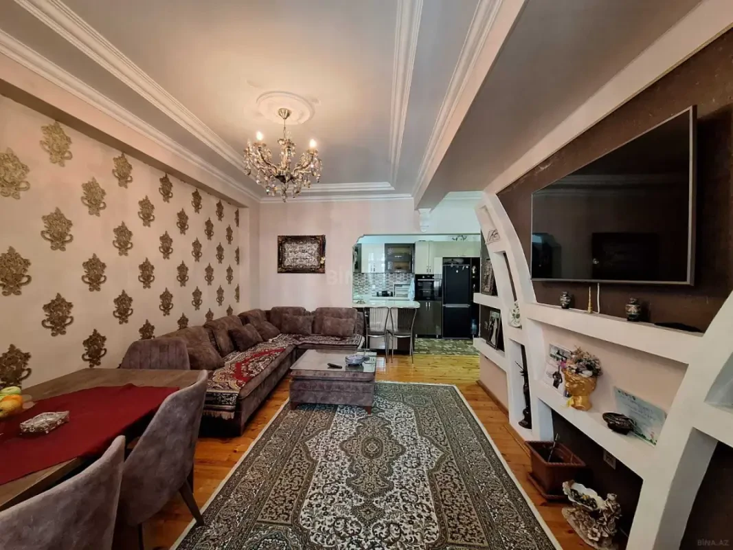 Satılır 3 otaqlı mənzil 83 m²