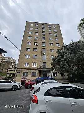 Satılır 2 otaqlı mənzil 60 m² — Bakı, İnşaatçılar 2 otaq 60.00 m²