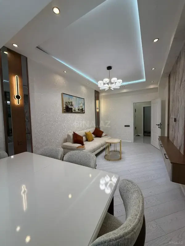 Satılır 2 otaqlı mənzil 72 m²