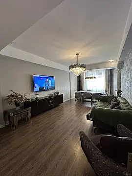 Satılır 3 otaqlı mənzil 124 m² — Bakı, İnşaatçılar 3 otaq 124.00 m²