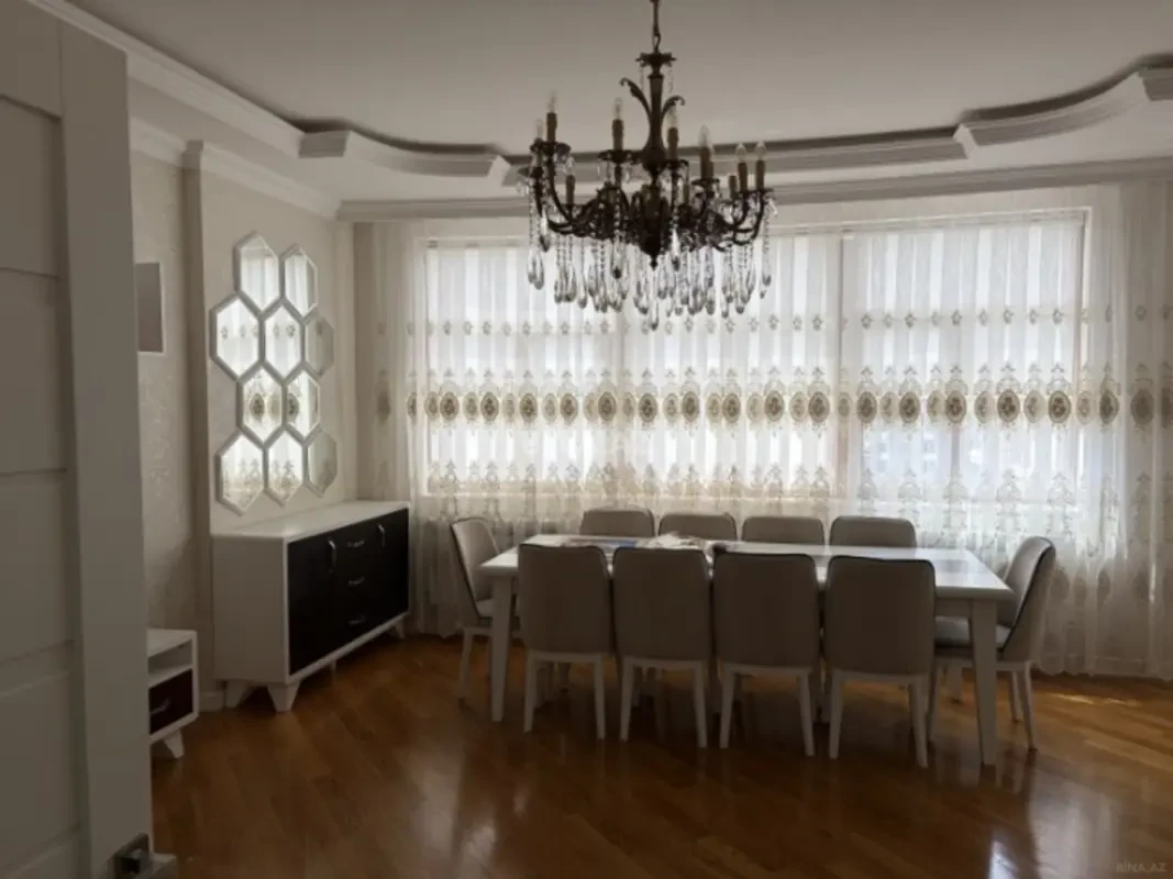 Kirayə verilir 3 otaqlı mənzil 155 m²