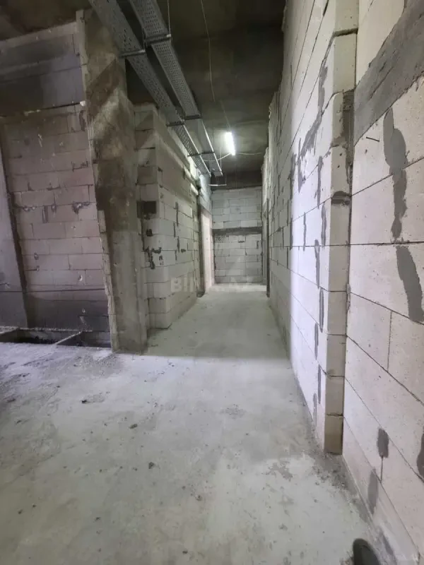 Satılır 1 otaqlı mənzil 40.7 m²