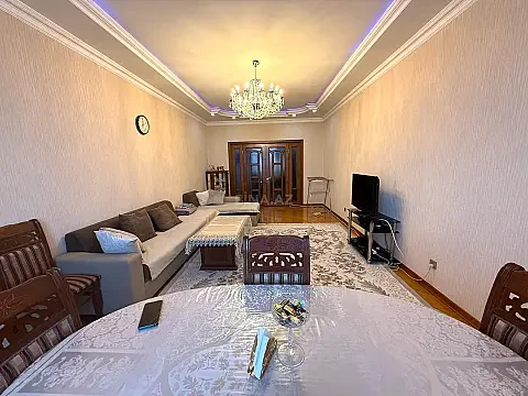 Satılır 4 otaqlı mənzil 145 m² — Bakı 4 otaq 145.00 m²