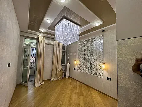 Satılır 4 otaqlı mənzil 180 m² — Bakı 4 otaq 180.00 m²