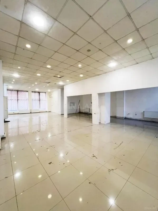 Kirayə verilir obyekt 200 m²