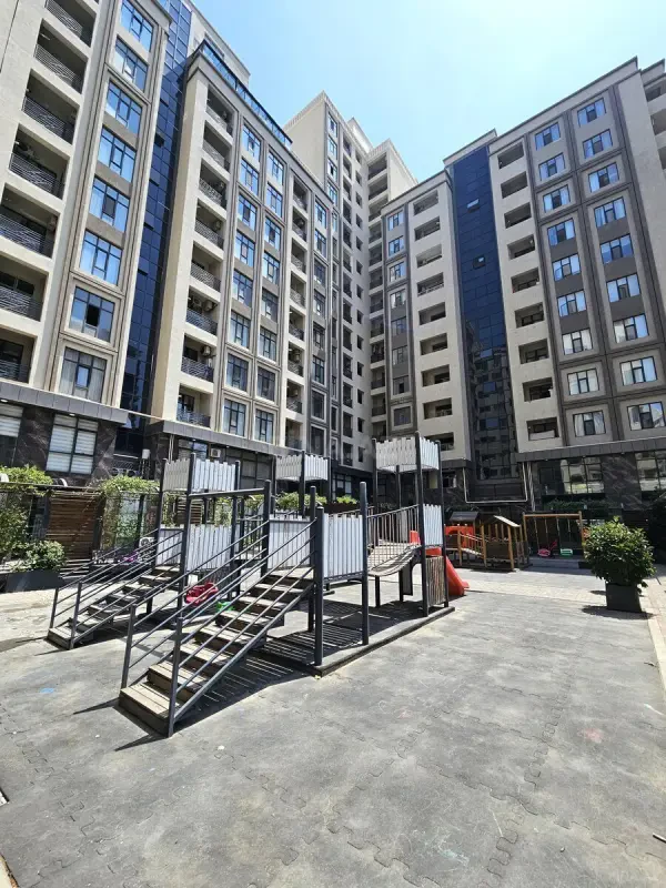 Satılır 3 otaqlı mənzil 120 m²