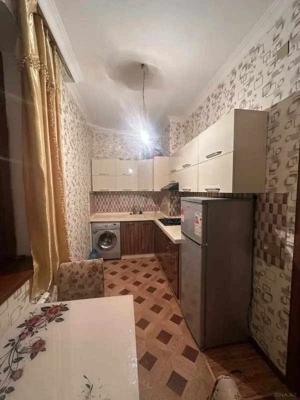 Kirayə verilir 2 otaqlı mənzil 50 m²