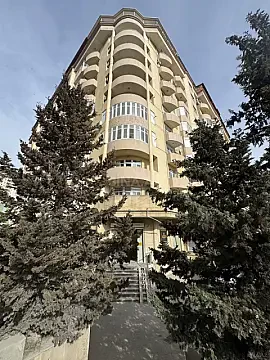 Satılır 3 otaqlı mənzil 130 m² — Bakı, İnşaatçılar 3 otaq 130.00 m²