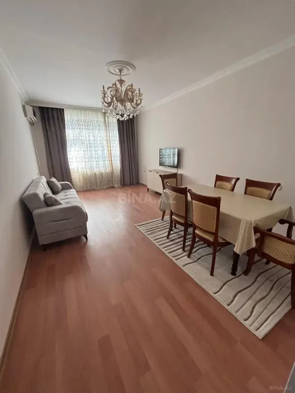 Kirayə verilir 2 otaqlı mənzil 85 m²