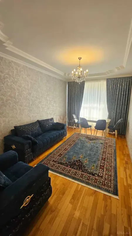 Kirayə verilir 2 otaqlı mənzil 90 m²