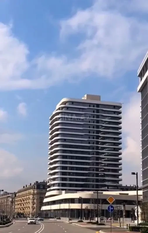 Kirayə verilir obyekt 557 m²