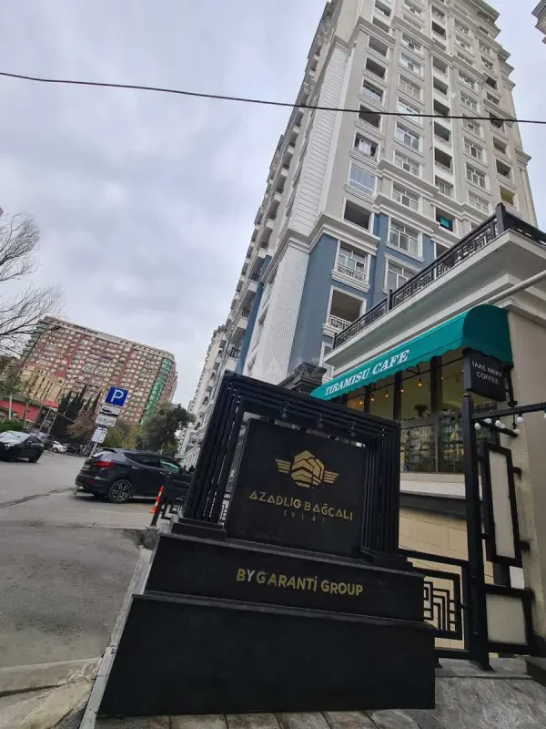 Satılır 2 otaqlı mənzil 61 m²