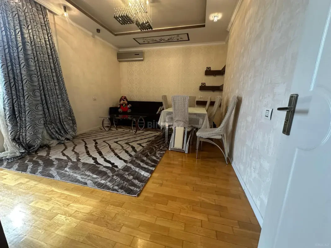 Satılır 3 otaqlı mənzil 95 m²