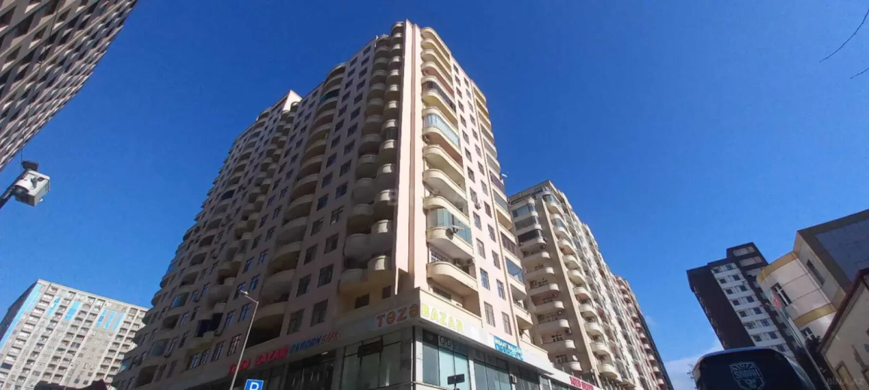 Kirayə verilir 4 otaqlı mənzil 220 m²