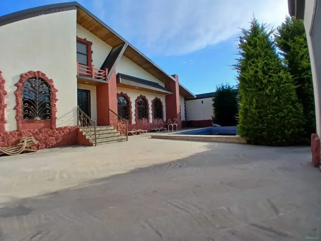Kirayə verilir 5 otaqlı həyət evi 250 m²