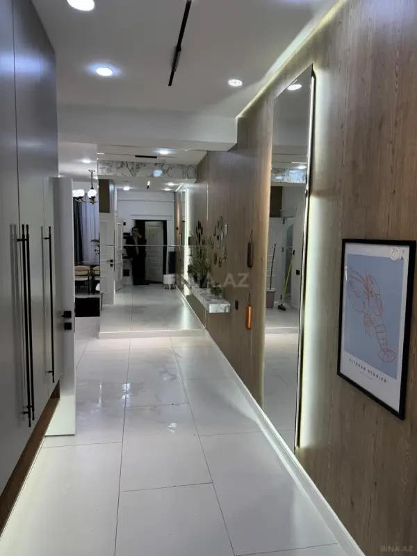 Satılır 3 otaqlı mənzil 117 m²