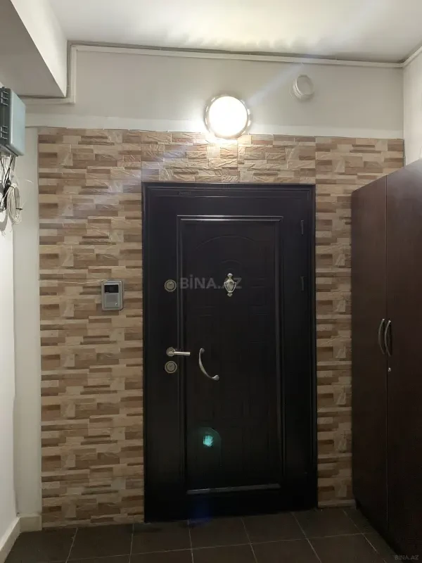 Satılır 2 otaqlı mənzil 109 m²