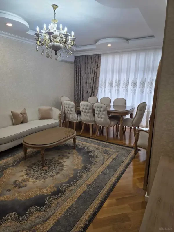 Kirayə verilir 4 otaqlı mənzil 178 m²